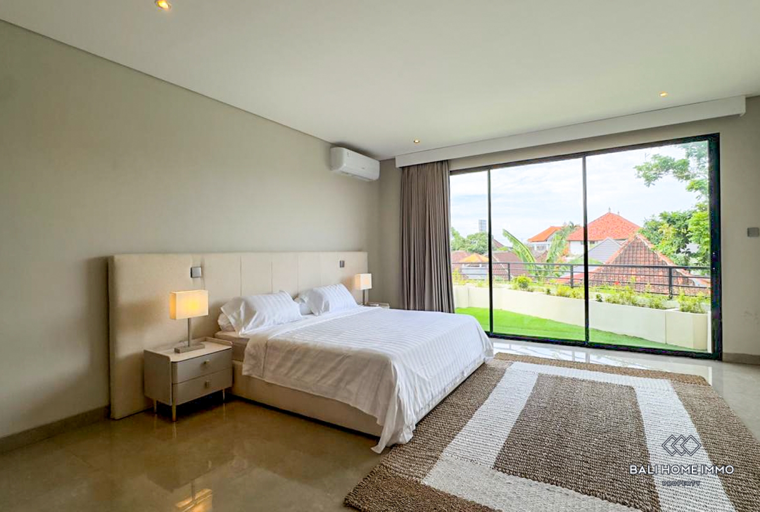 Brand new 3 Bedrooms villa for rentals in Bali Seminyak residential side — image 14