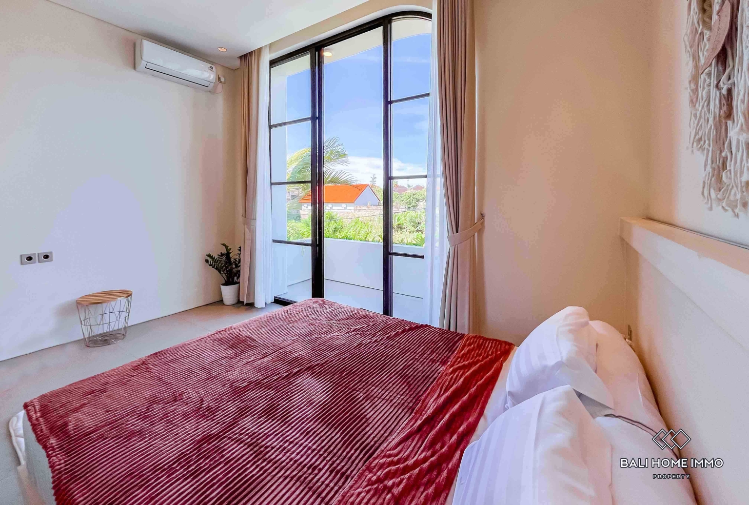 BRAND NEW 3 BEDROOMS VILLA FOR YEARLY AND MONTHLY RENTAL IN BALI - PANDAWA — image 7