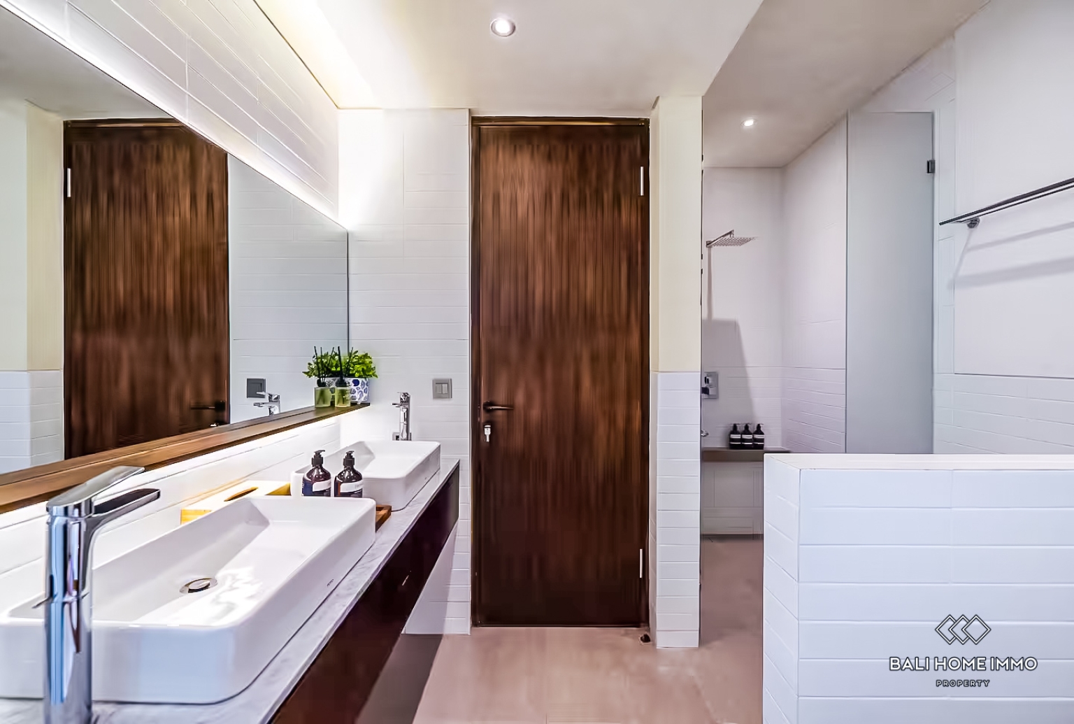 BRAND NEW 3 BEDROOMS VILLA FOR YEARLY & MONTHLY RENTAL IN BALI - UNGASAN — image 9