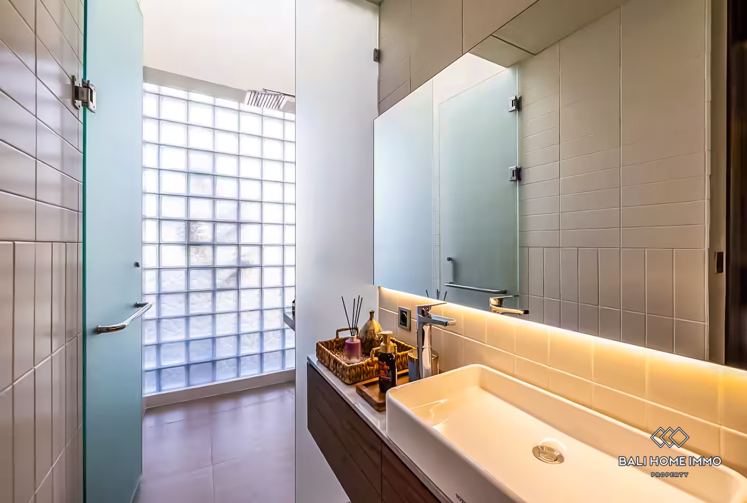 BRAND NEW 3 BEDROOMS VILLA FOR YEARLY & MONTHLY RENTAL IN BALI - UNGASAN — image 10