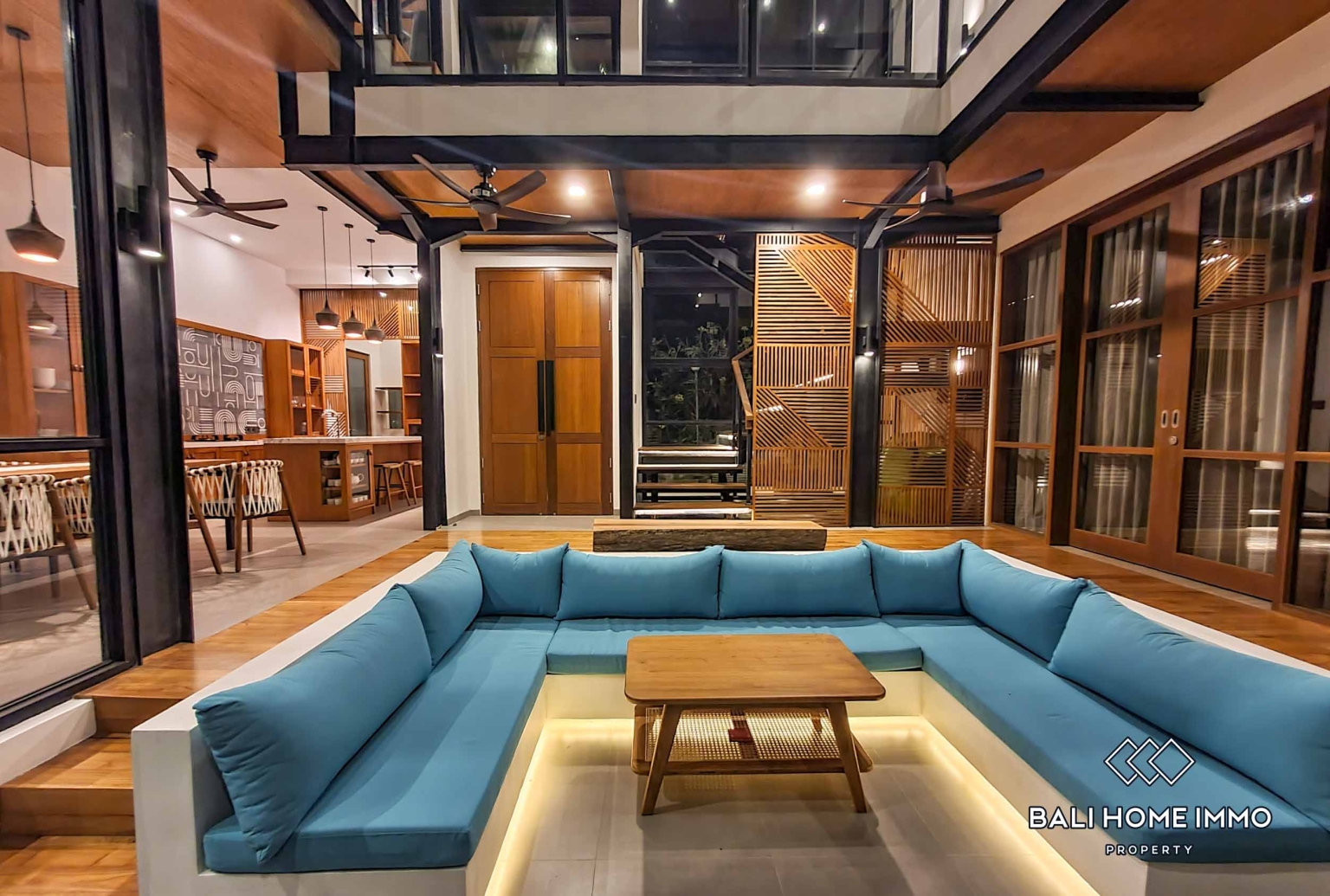 Brand New 4 Bedroom Modern Villa for Rent in Canggu Berawa — image 2