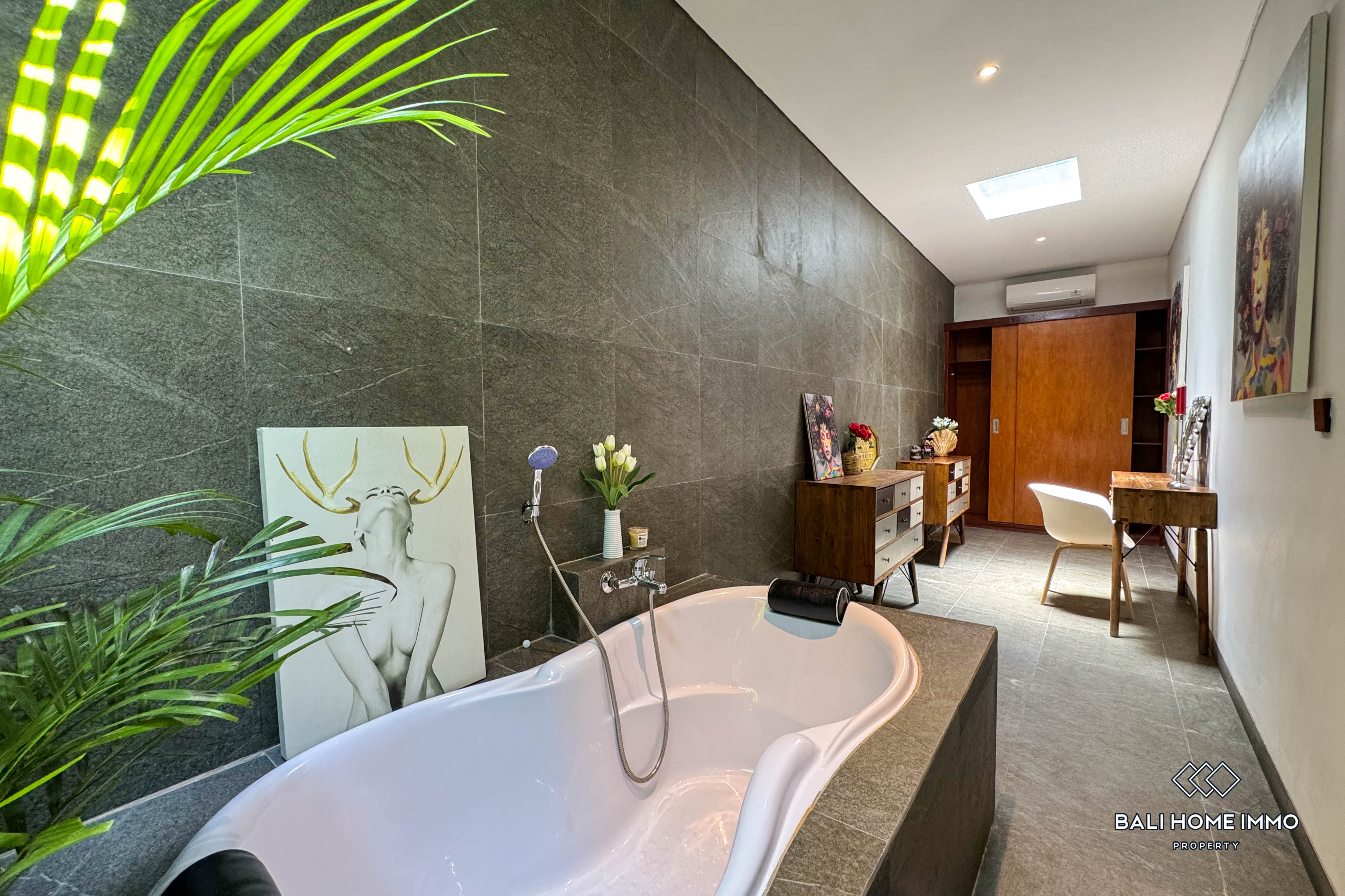 Brand New 4 Bedroom Villa for Rent in Kerobokan — image 19