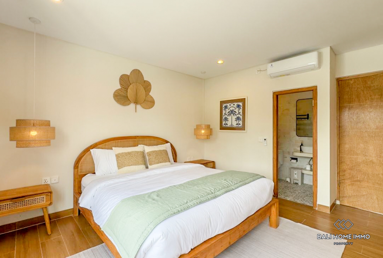 Brand new 4 bedrooms villa for rent in Bali - Canggu residential side — image 10