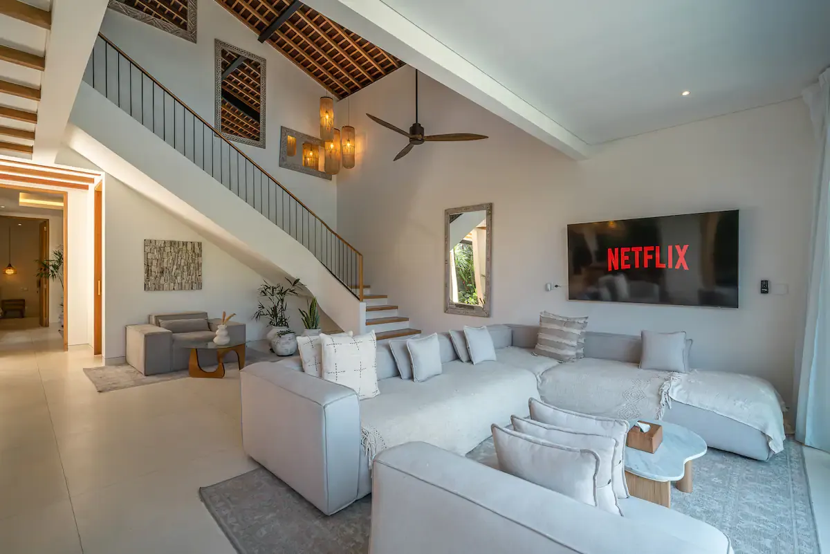 4 BR Tropical-Modern Fully Staffed Residence Canggu — 4BR Residence Rental in Canggu — image 8