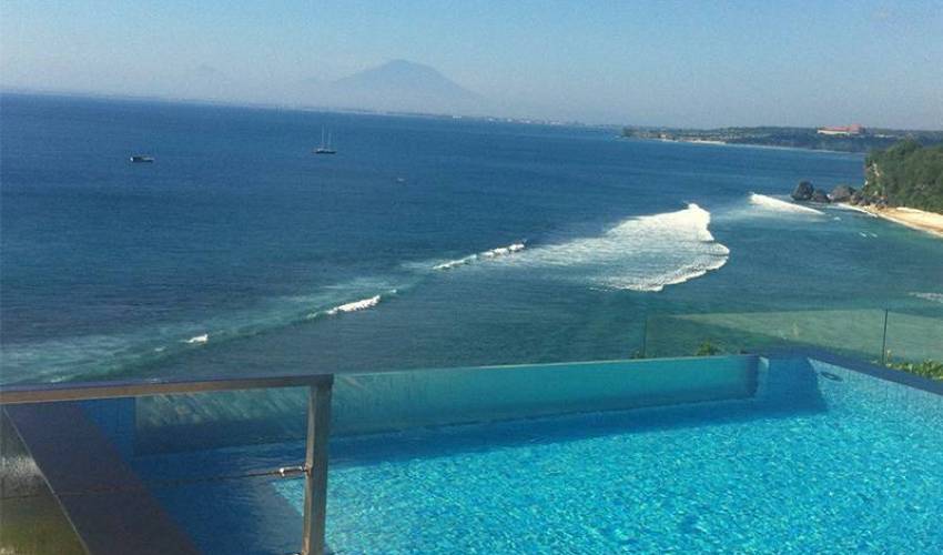 Luxury Villa at Suluban Cliff Uluwatu — image 7