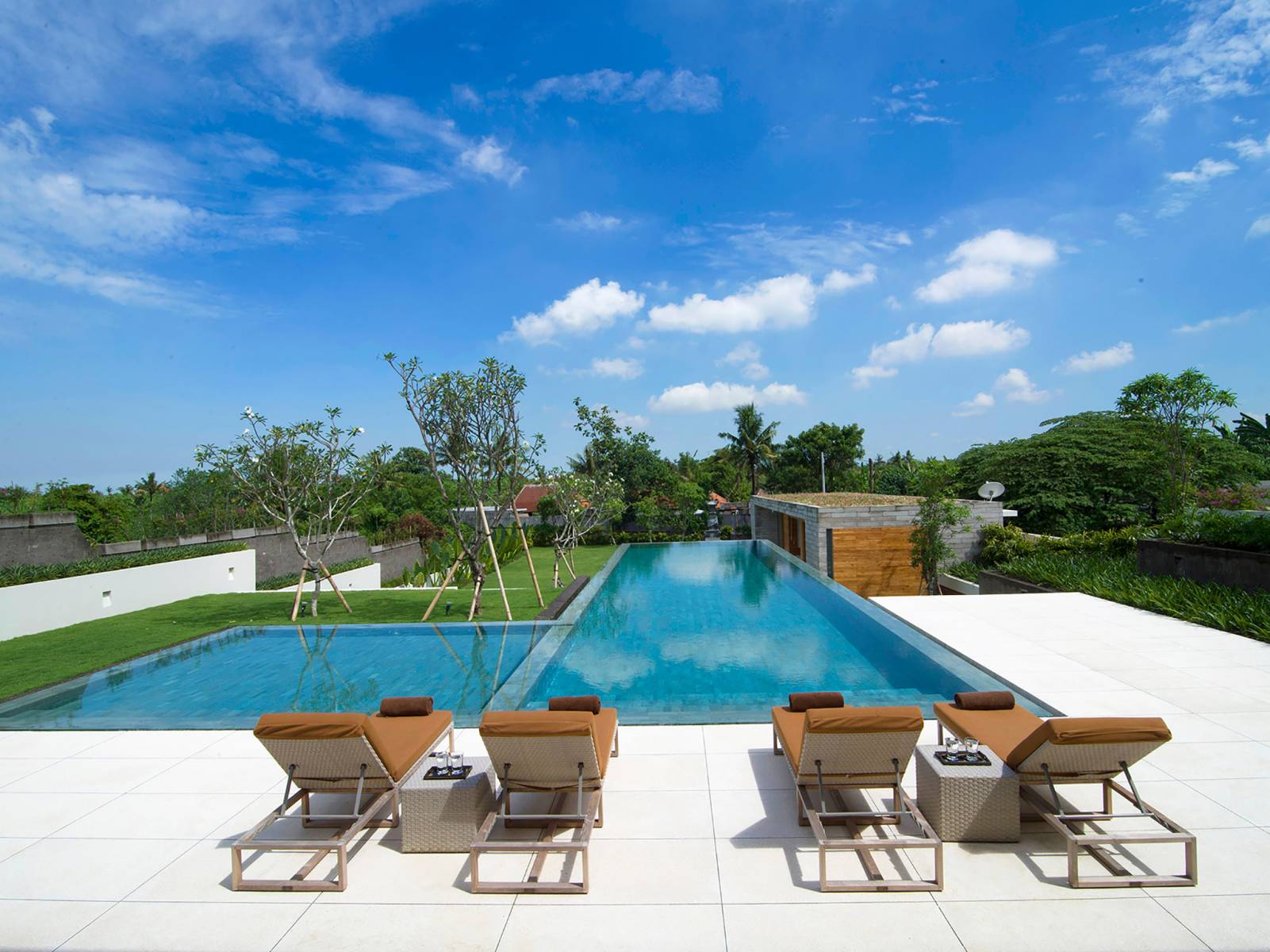 The Iman Villa 3262 in canggu — image 1