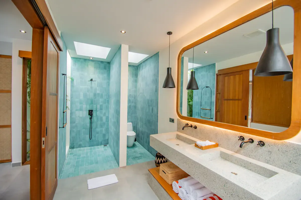 4 BR Walk-to-Beach Family Villa Canggu — 4BR Villa Rental in Canggu — image 3