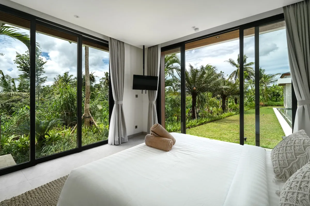 6 BR Padel Tropical Garden Villa Ubud — 6BR Villa Rental in Ubud — image 14