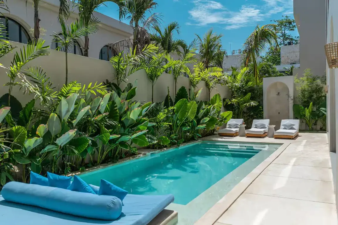 3 BR Beachfront Infinity-Pool Villa Uluwatu — 3BR Villa Rental in Uluwatu — image 1