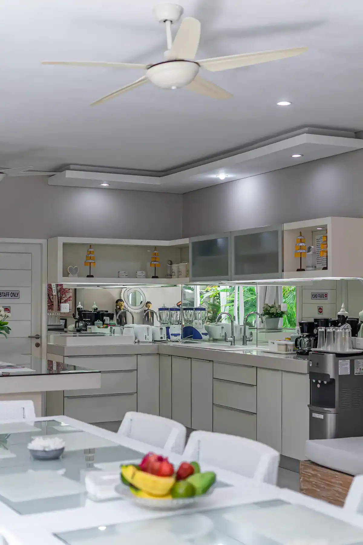 5 BR Walk-to-Beach Family Villa Canggu — 5BR Villa Rental in Canggu — image 17