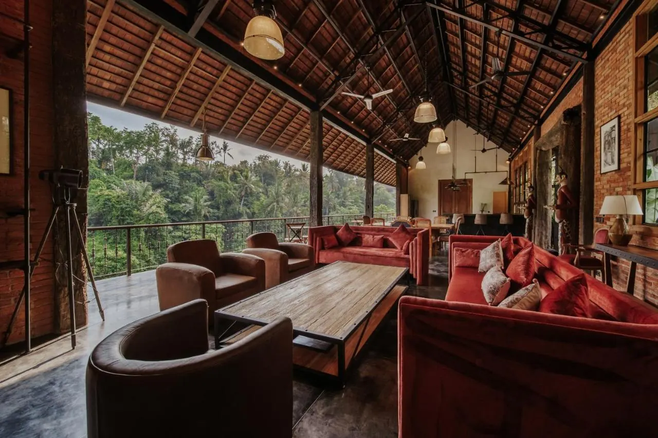5 BR Rice-Field Garden Retreat Ubud — 5BR Villa Rental in Ubud — image 11