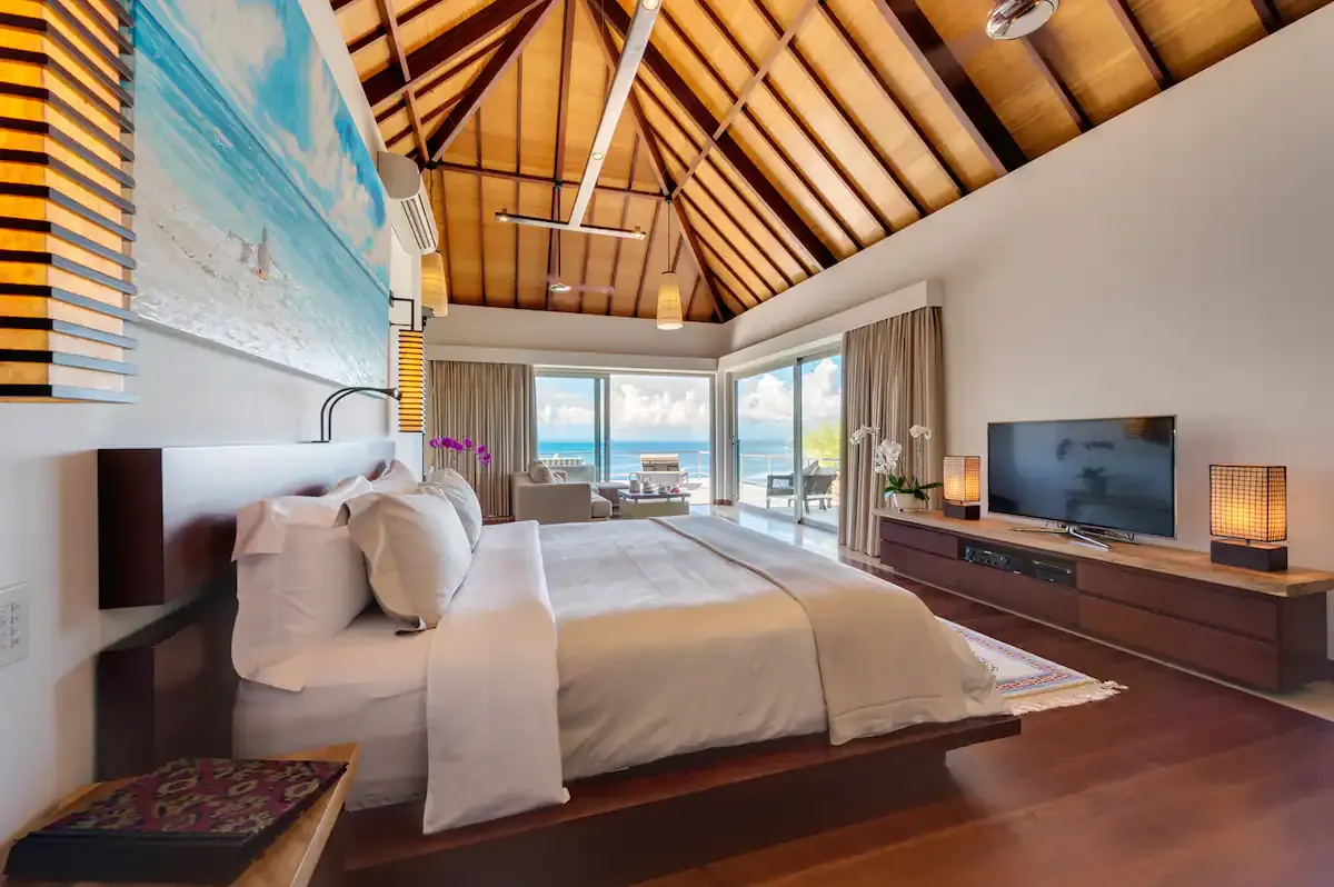 4 BR Clifftop Surfside Villa Uluwatu — 4BR Villa Rental in Uluwatu — image 9