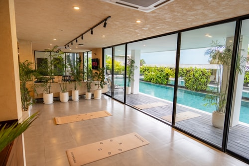 SB 302 - 1BR Pool Suite, Near Batu Belig Beach - Canggu, Bali — image 16
