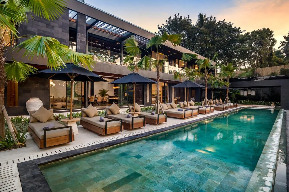 6 BR Tropical-Modern Jungle Villa Ubud — 6BR Villa Rental in Ubud — image 4