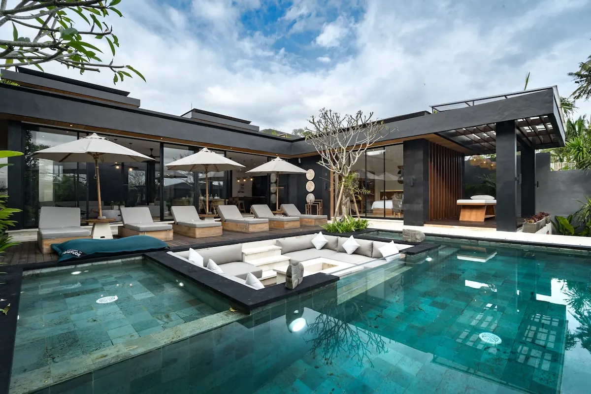 9 BR Tropical-Modern Pool Estate Ubud — 9BR Estate Rental in Ubud