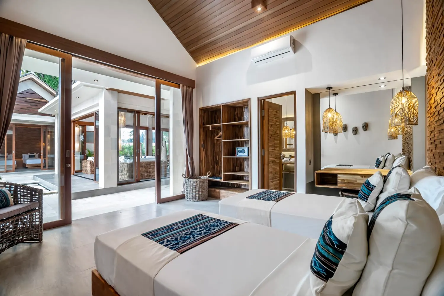 6 BR Courtyard Pool Retreat Ubud — 6BR Villa Rental in Ubud — image 11