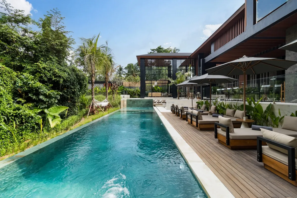 6 BR Tropical-Modern Glass Villa Ubud — 6BR Villa Rental in Ubud — image 6