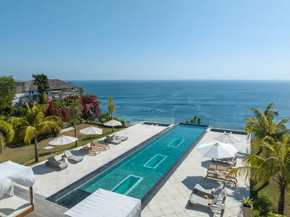8 BR Infinity-Pool Cinema Estate Uluwatu — 8BR Estate Rental in Uluwatu