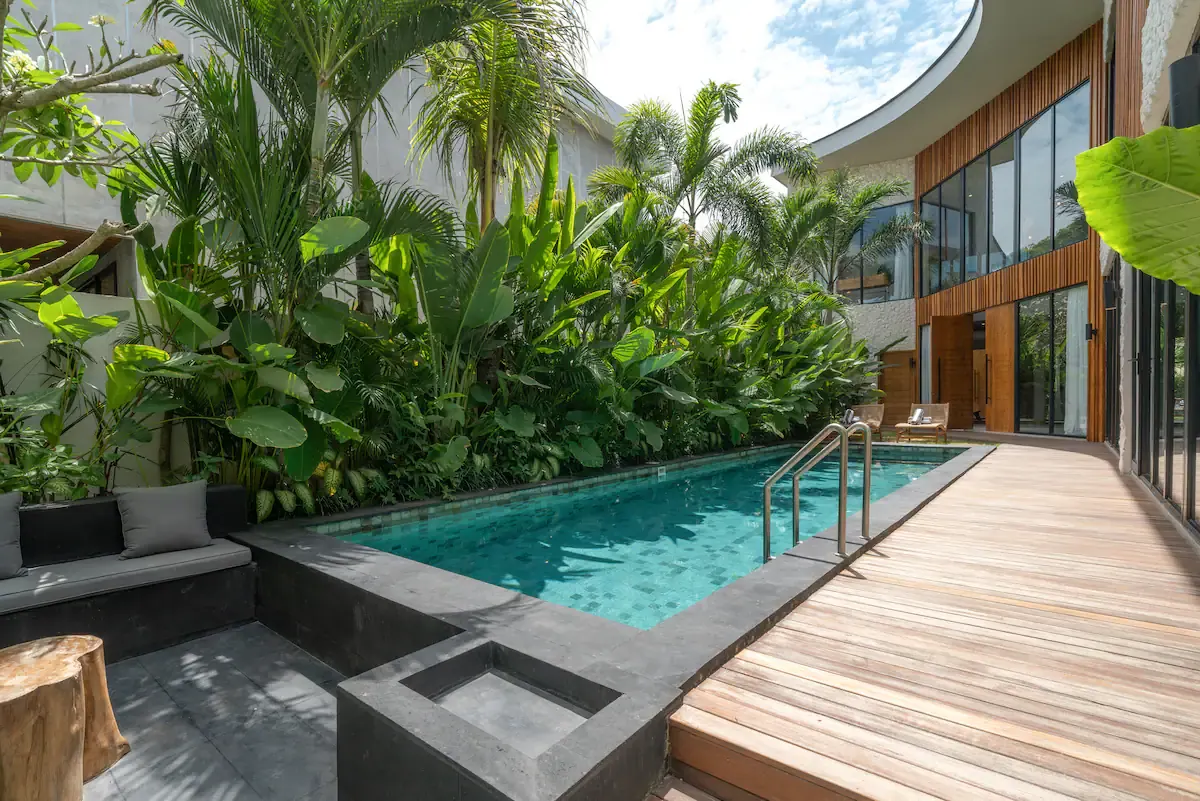 5 BR Walk-to-Beach Tropical-Modern Villa Canggu — 5BR Villa Rental in Canggu — image 16