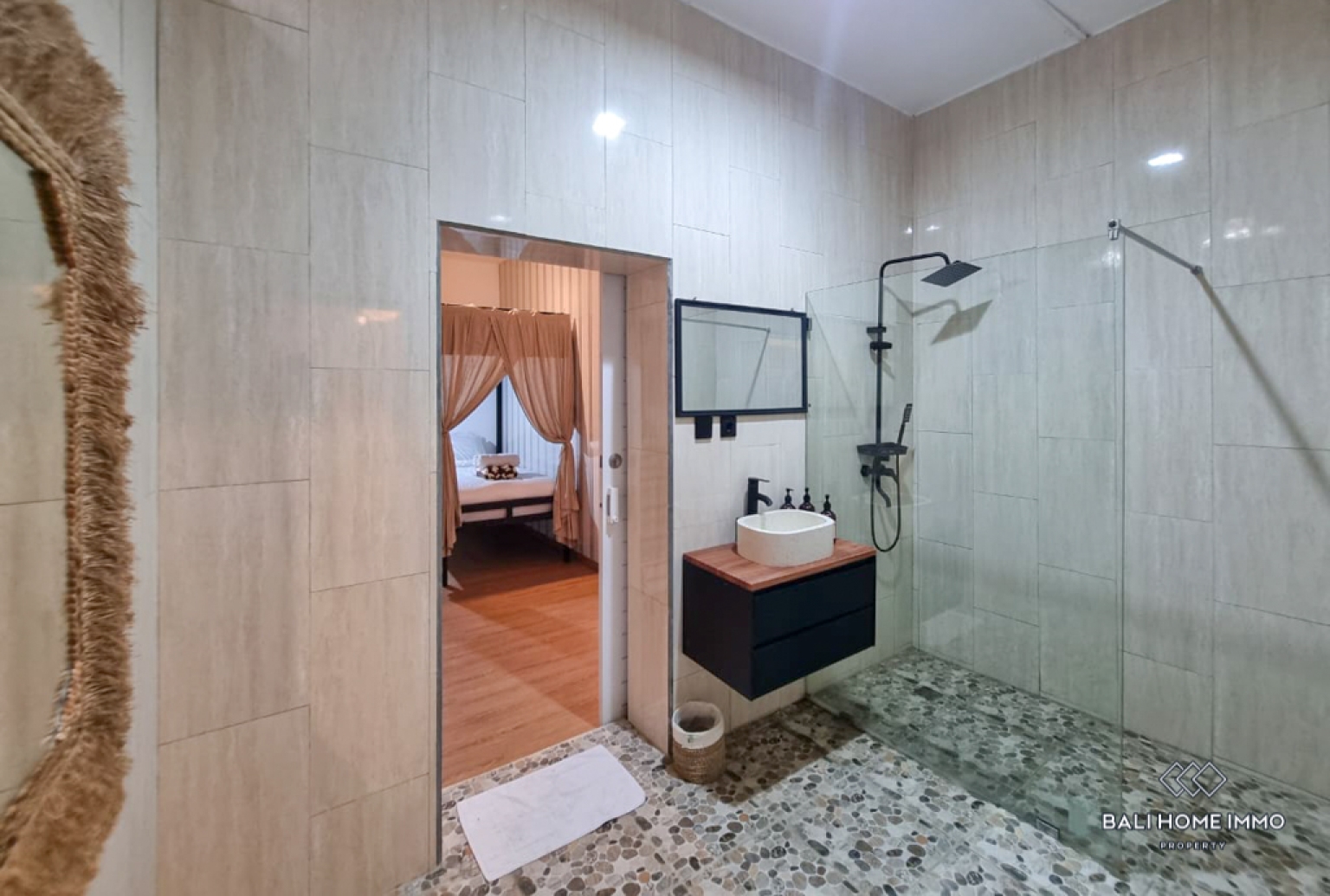 Charming 1 Bedroom Villa for Monthly Rental in Bali Seminyak Oberoi — image 12