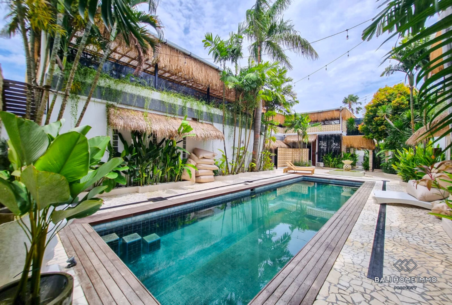 Charming 1 Bedroom Villa for Monthly Rental in Bali Seminyak Oberoi