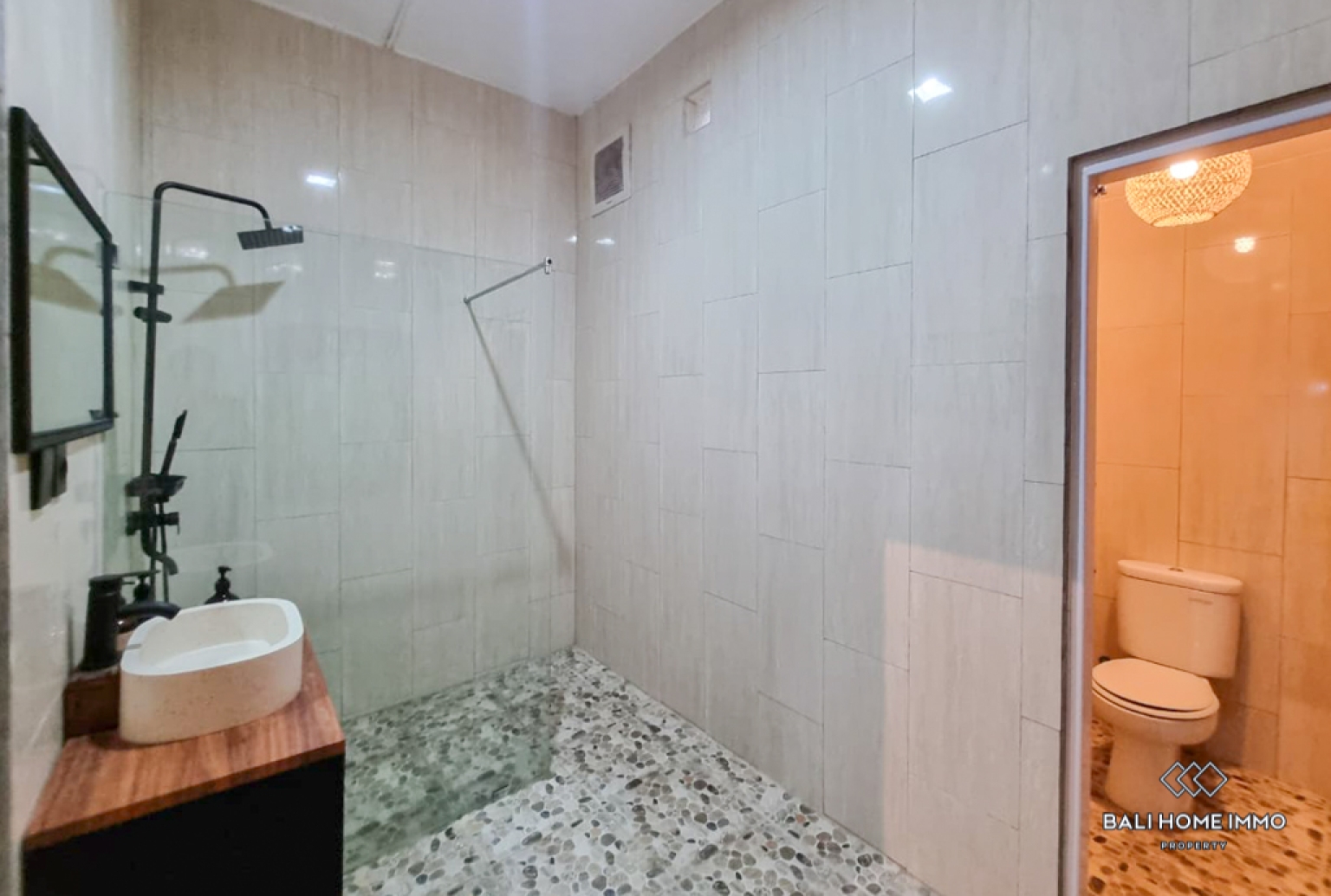 Charming 1 Bedroom Villa for Monthly Rental in Bali Seminyak Oberoi — image 11
