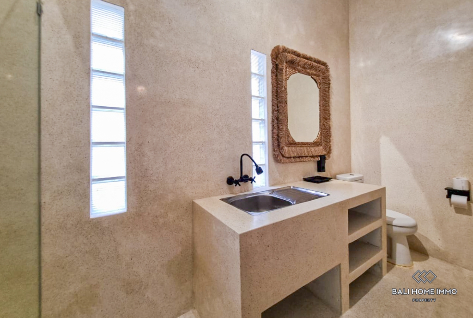 Charming 2 Bedroom Villa for Monthly Rental in Bali Seminyak Oberoi — image 13
