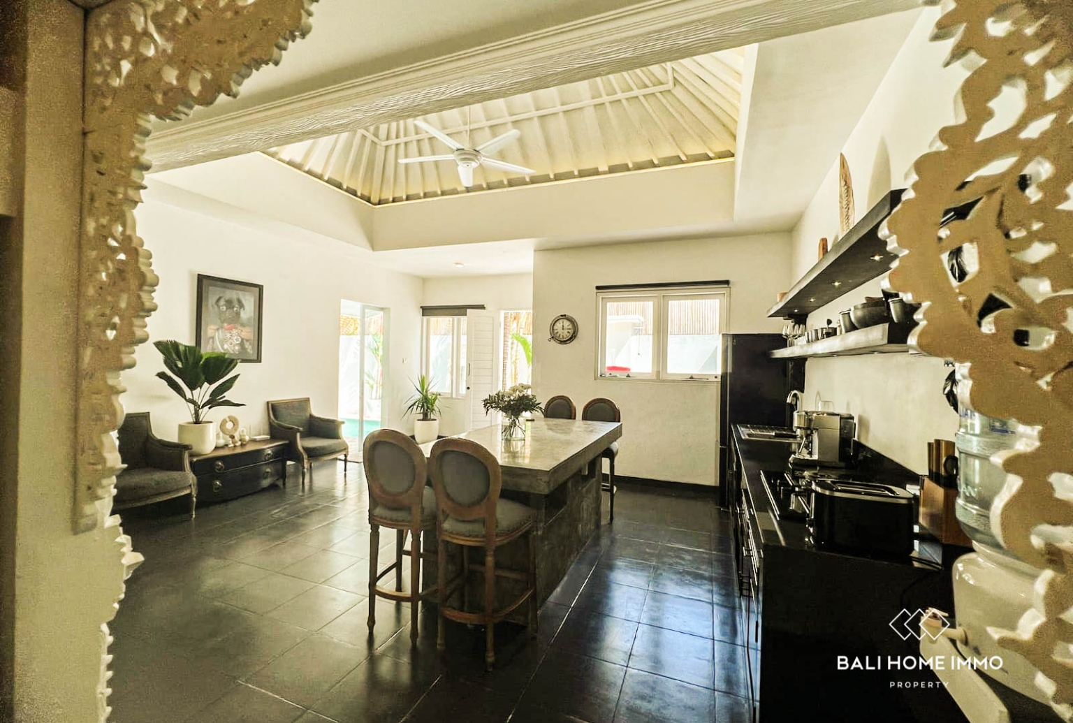 Charming 2 Bedroom Villa For Rent in Berawa — image 3