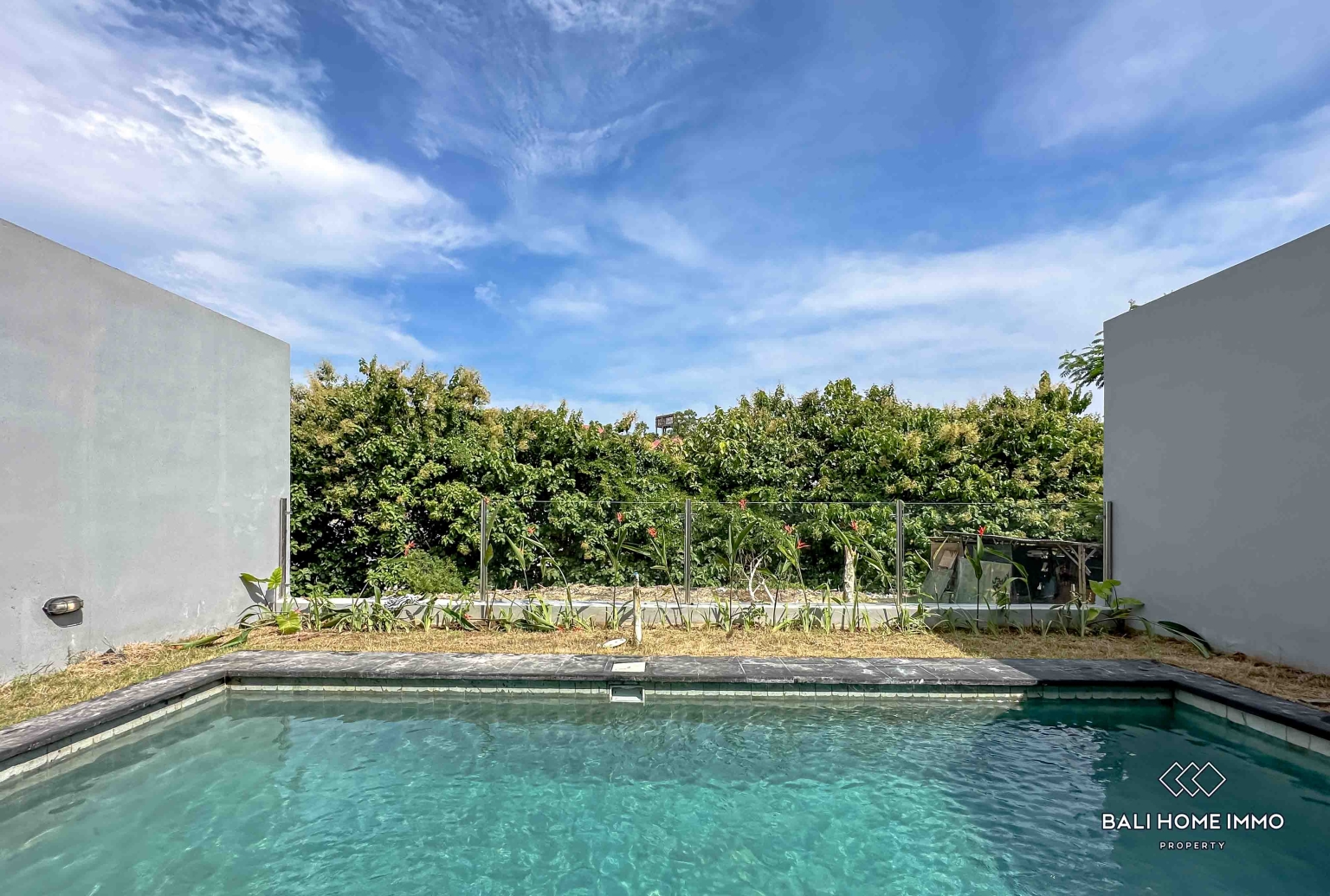 COZY 2 BEDROOMS VILLA FOR MONTHLY & YEARLY RENTAL IN BALI - PANDAWA