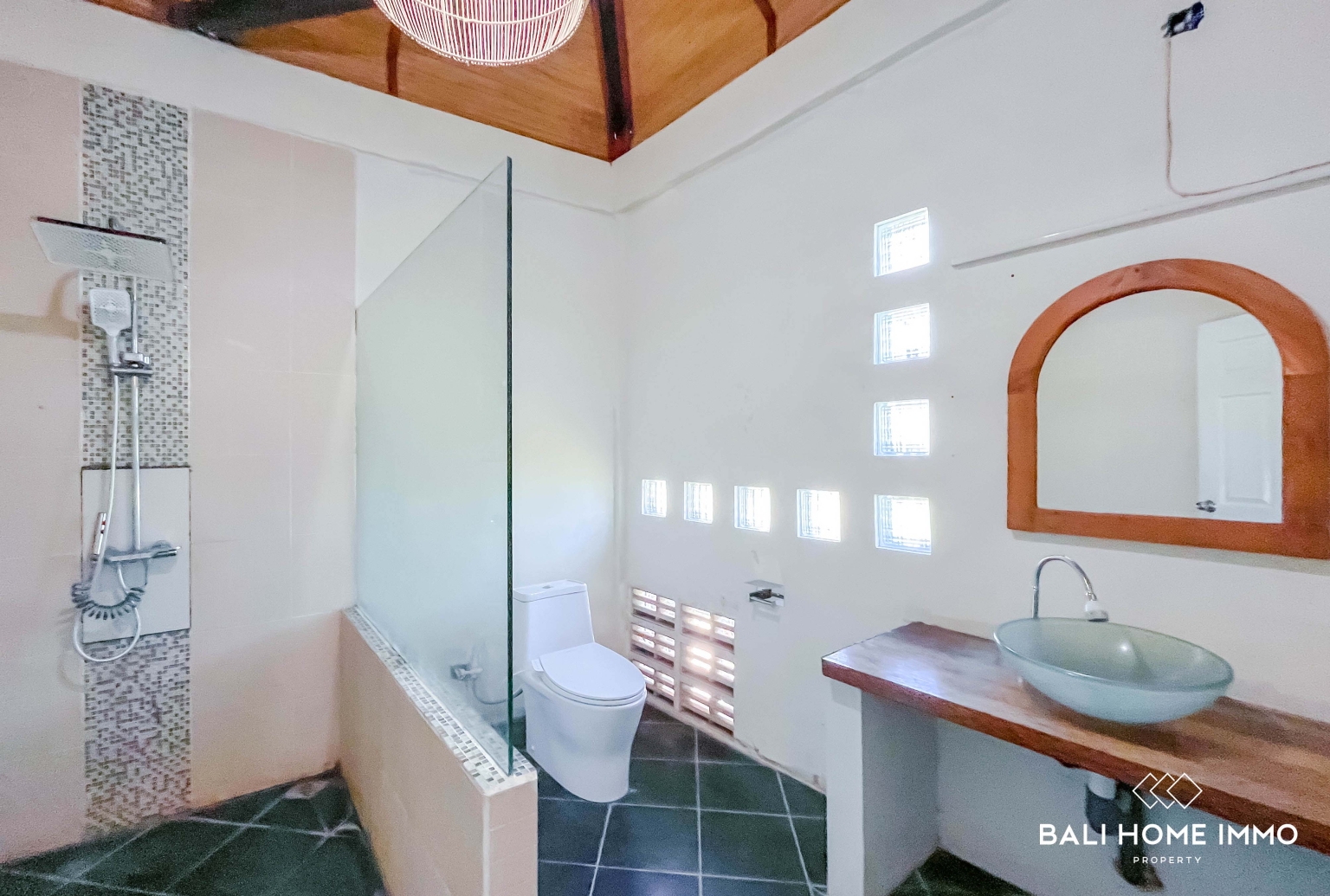 COZY 2 BEDROOMS VILLA FOR YEARLY AND MONTHLY RENTAL IN BALI - JIMBARAN — image 14