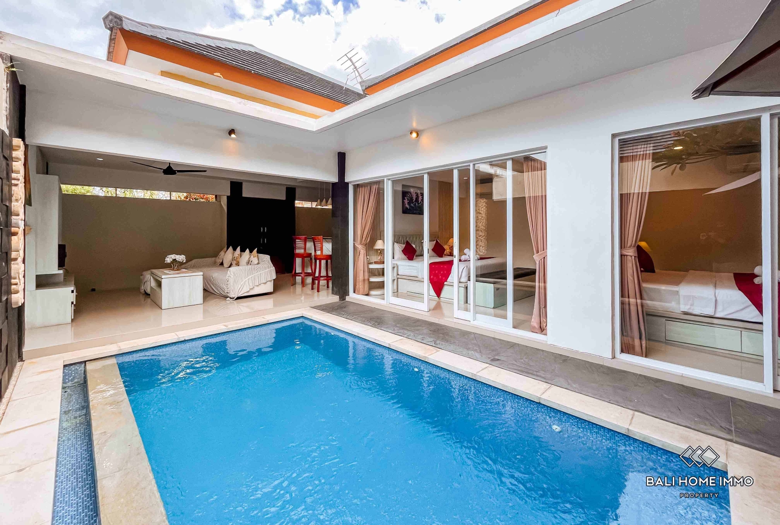 COZY 2 BEDROOMS VILLA FOR YEARLY RENTAL IN BALI JIMBARAN