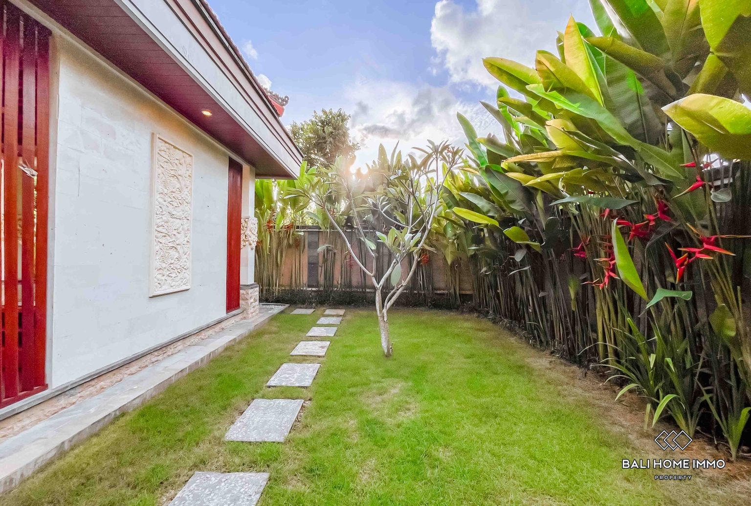 COZY 2 BEDROOMS VILLA FOR YEARLY RENTAL IN BALI - NUSA DUA — image 13