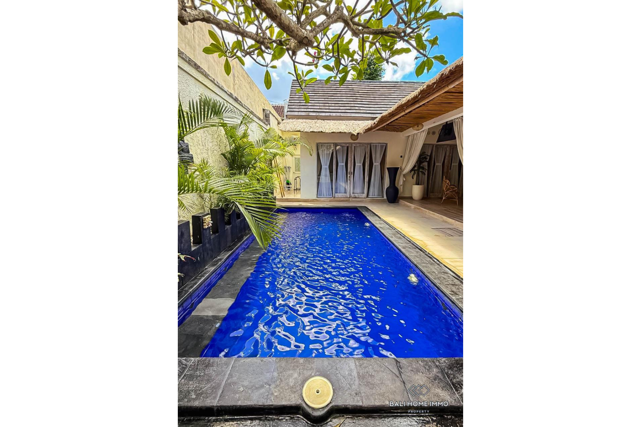 COZY 3 BEDROOMS VILLA FOR MONTHLY RENTAL IN BALI - BALANGAN