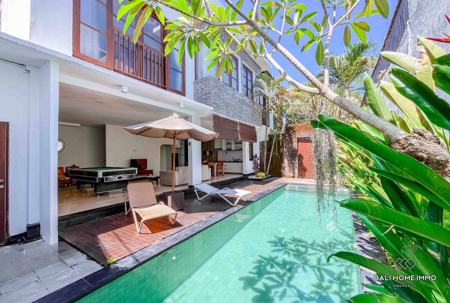 COZY 3 BEDROOMS VILLA FOR YEARLY AND MONTHLY RENTAL IN BALI - JIMBARAN