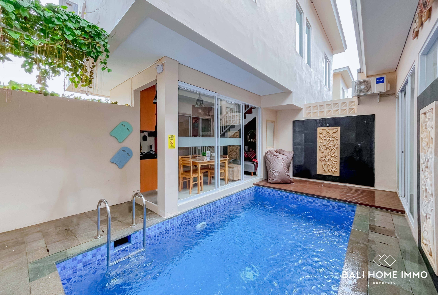 COZY 3 BEDROOMS VILLA FOR YEARLY AND MONTHLY RENTAL IN BALI - PANDAWA