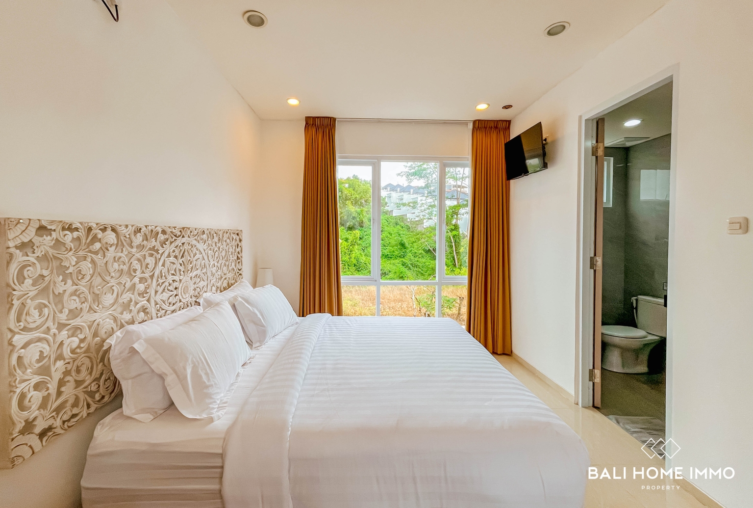 COZY 3 BEDROOMS VILLA FOR YEARLY AND MONTHLY RENTAL IN BALI - PANDAWA — image 12