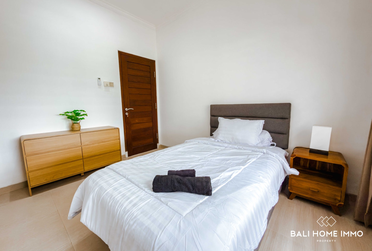 COZY 4 BEDROOMS VILLA FOR YEARLY RENTAL IN BALI - PECATU — image 17