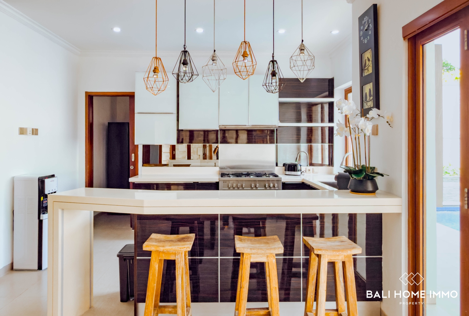 COZY 4 BEDROOMS VILLA FOR YEARLY RENTAL IN BALI - PECATU — image 9