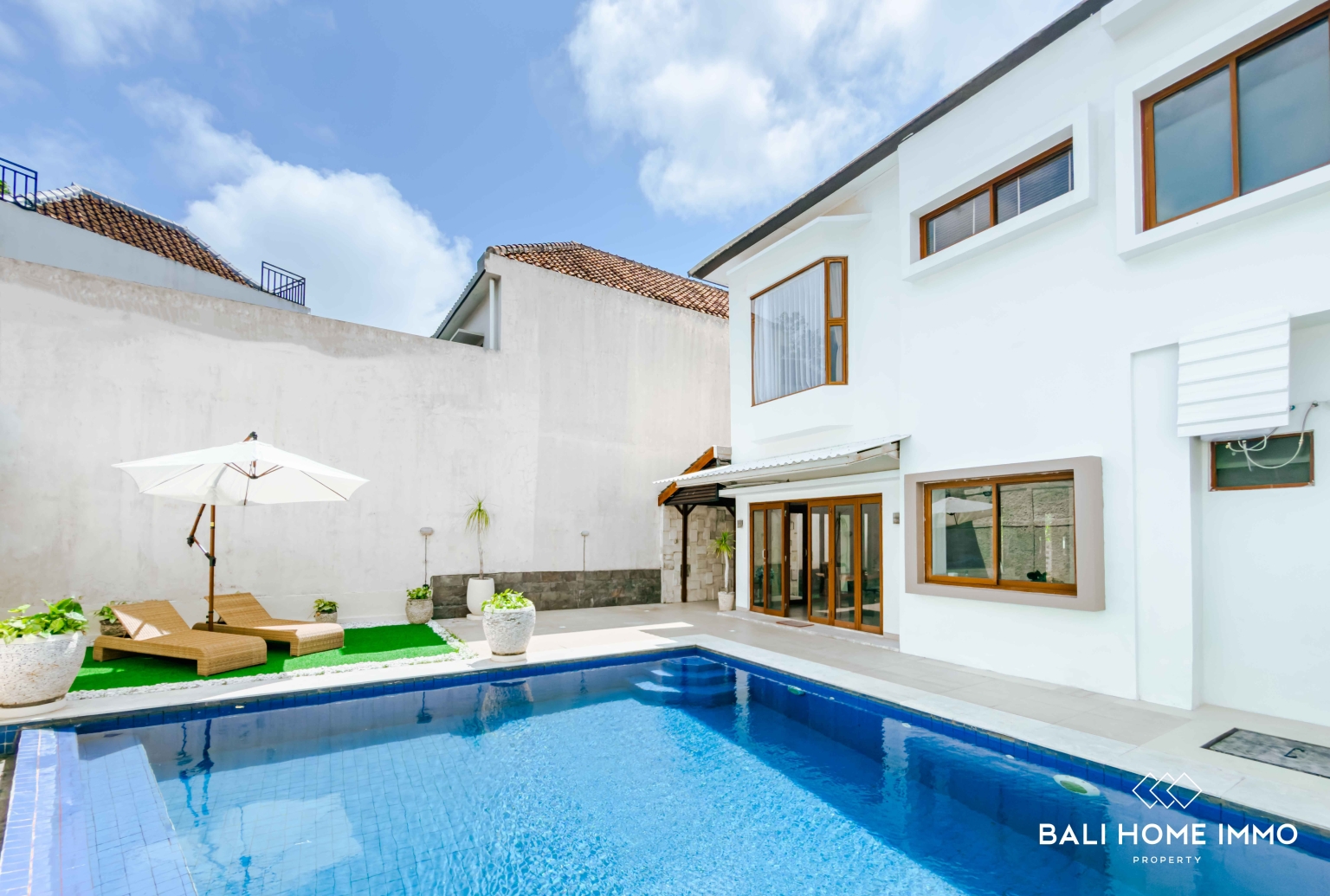 COZY 4 BEDROOMS VILLA FOR YEARLY RENTAL IN BALI - PECATU — image 1
