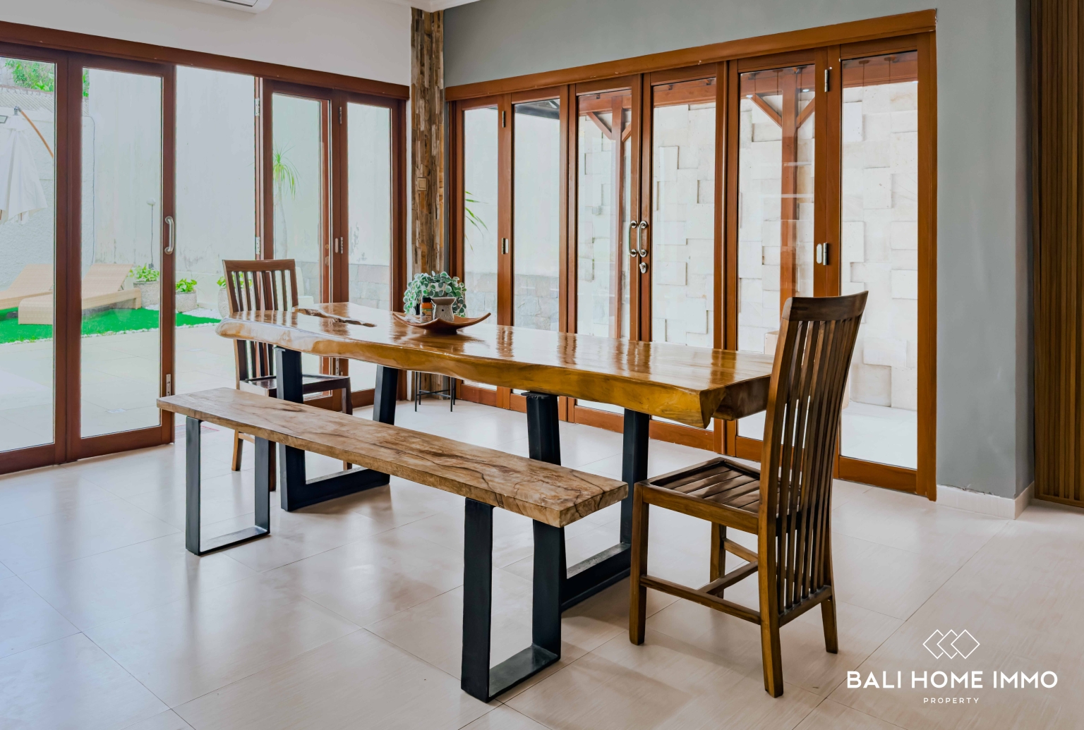 COZY 4 BEDROOMS VILLA FOR YEARLY RENTAL IN BALI - PECATU — image 7