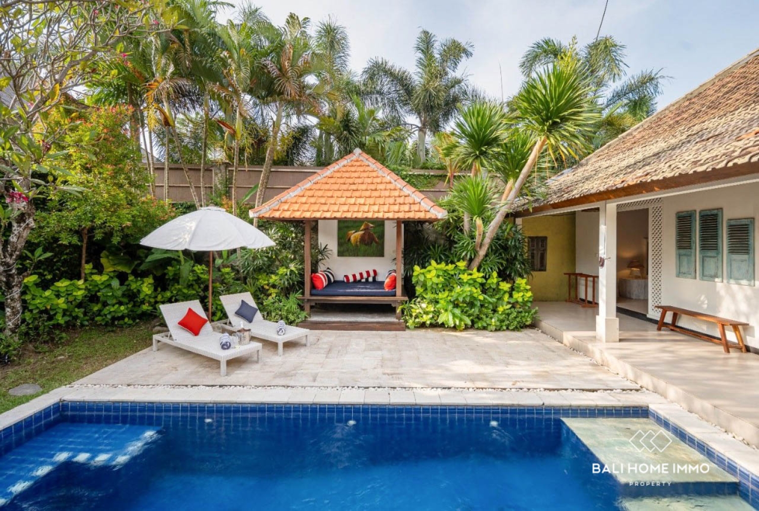 Cozy 4 Bedrooms Villa Walking Distance to Seminyak Beach — image 13