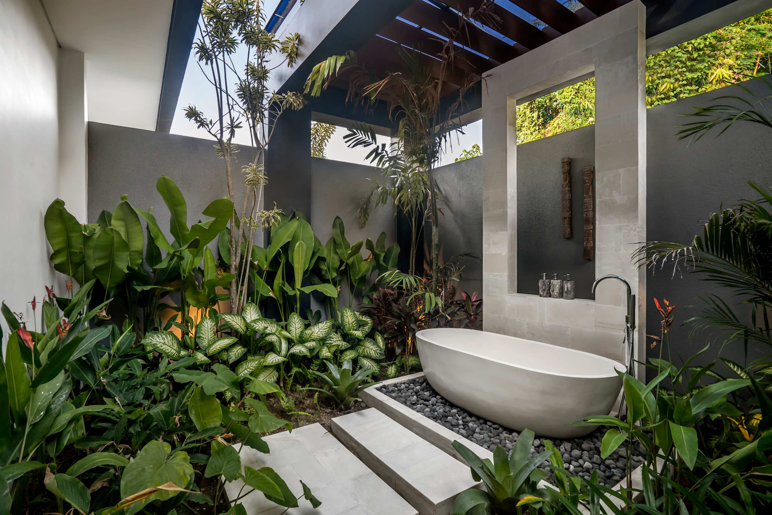 The Airy House Ubud — 6BR Villa Rental in Ubud — image 7