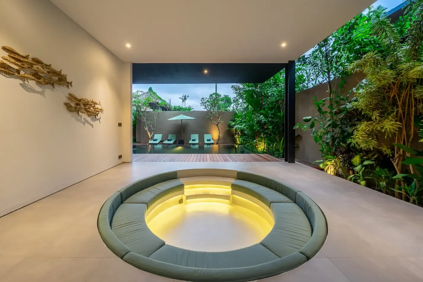 4 BR Fully Staffed Pool Retreat Seminyak — 4BR Villa Rental in Seminyak — image 15