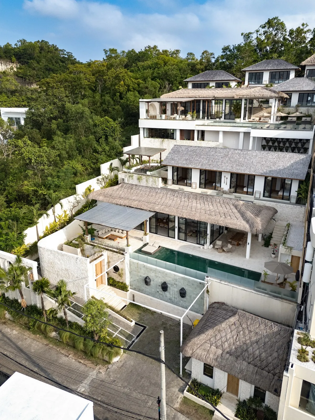4 BR Designer Thatched Villa Uluwatu — 4BR Villa Rental in Uluwatu — image 13