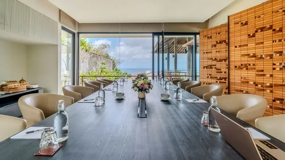 10 BR Clifftop Ocean-View Estate Uluwatu — 10BR Estate Rental in Uluwatu — image 7