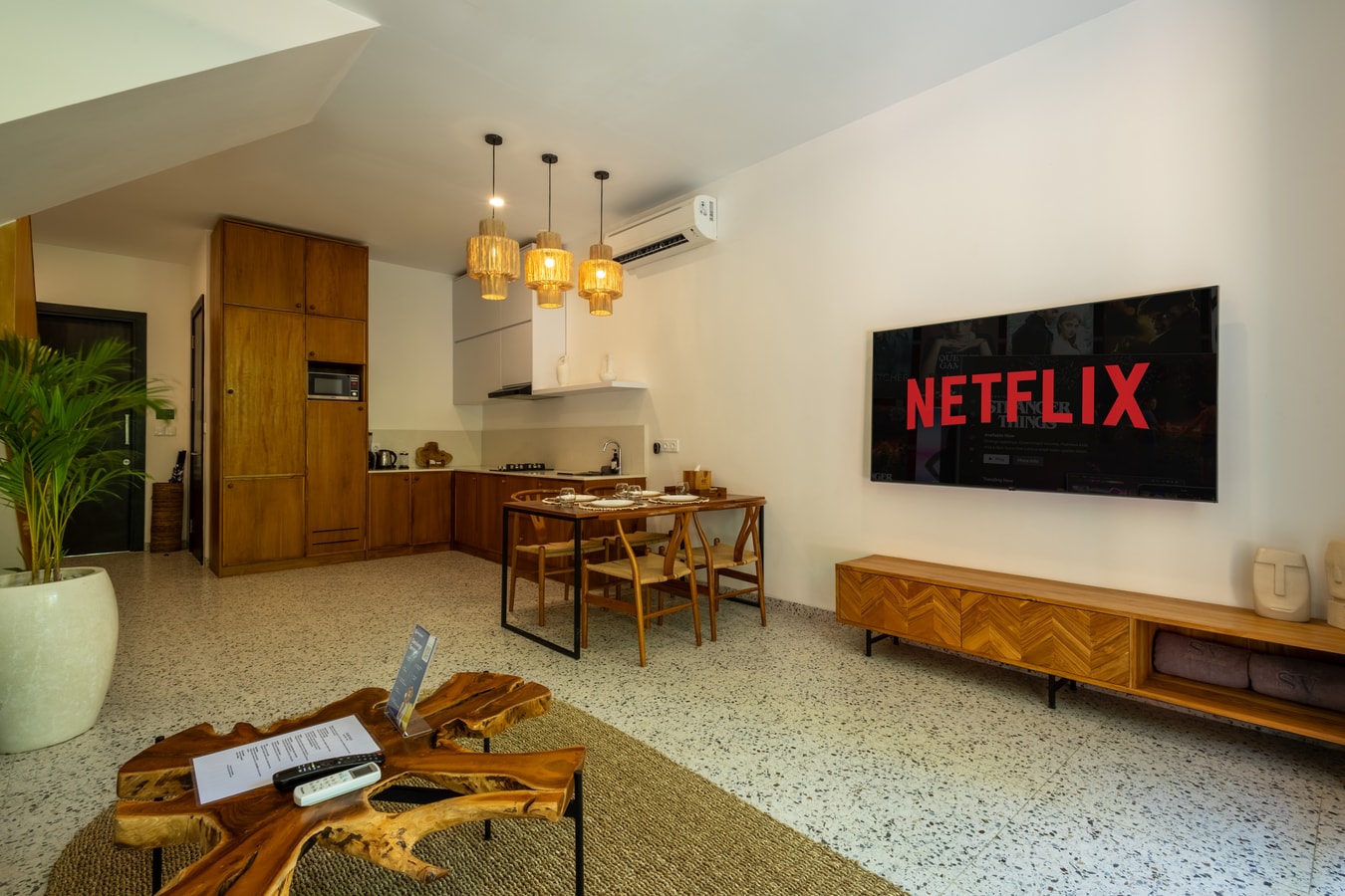 Batu Belig Beach Villa | 2BR Private Pool in Canggu, Bali — image 17