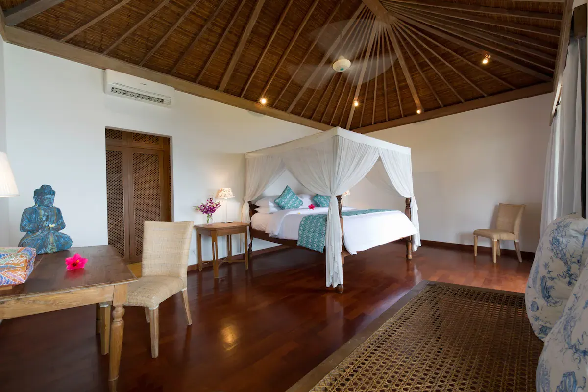 Siri Mendira - Villa Cempaka — 4BR Villa Rental in Candidasa — image 14