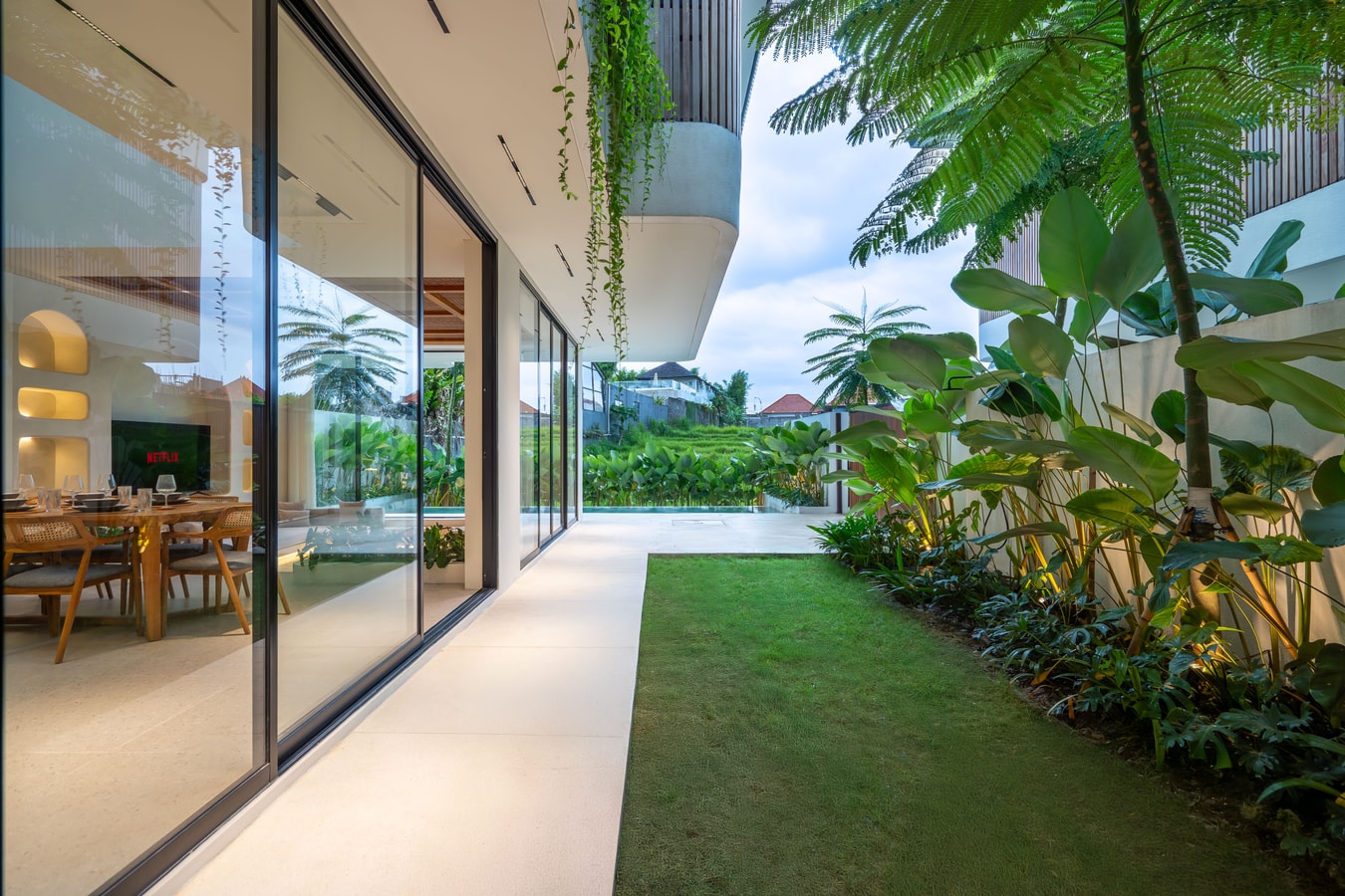 3BR Designer Paddy View Villa near Berawa Beach in Canggu, Bali — image 15