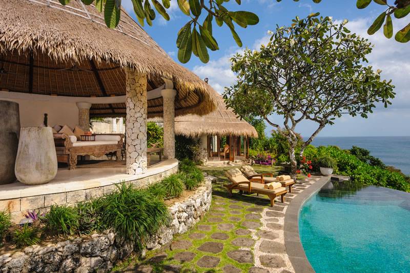5 Bedroom on the cliff, overlooking the ocean — image 10