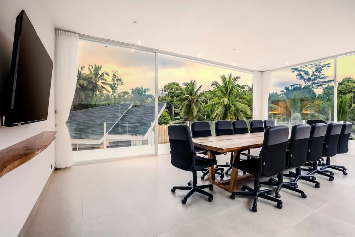 6 BR Infinity-Pool Jungle Retreat Ubud — 6BR Villa Rental in Ubud — image 4